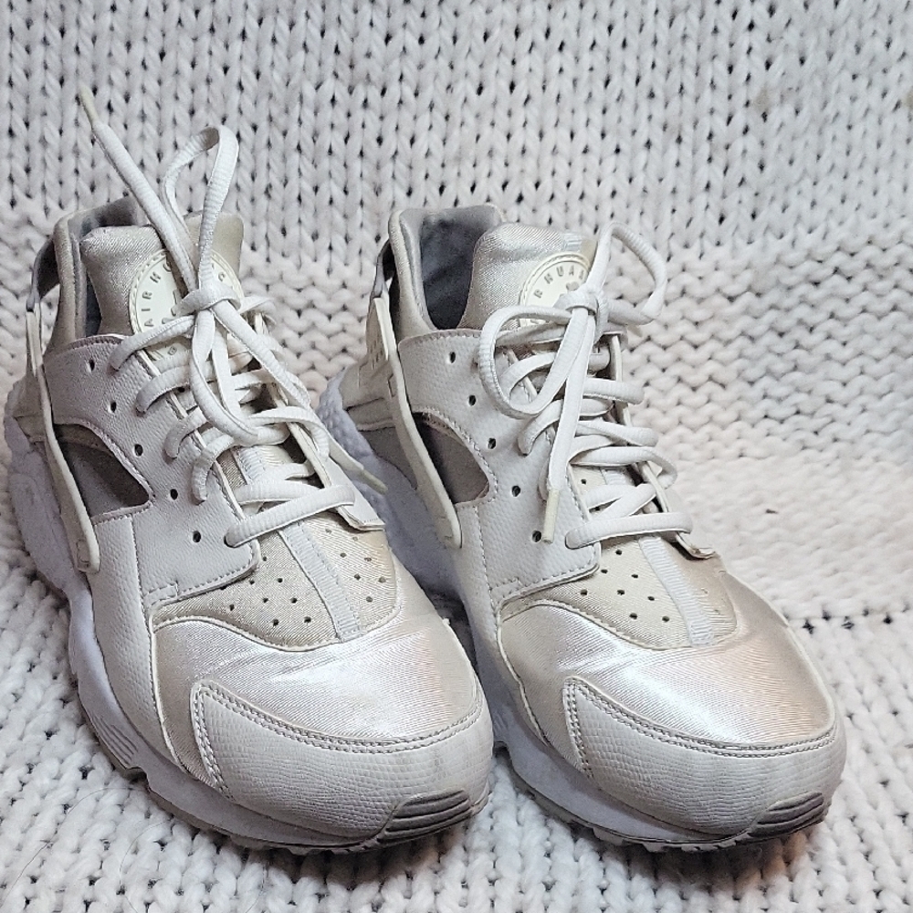 Nike White Athletic Shoes with Chunky Sole